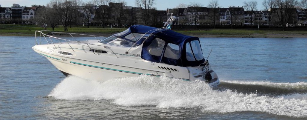 Sealine 300 mit Z-Antrieb - Motoryacht Training