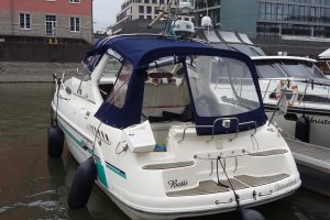 Sportbootausbildung in Düsseldorf - Motoryacht Betti Sealine 300
