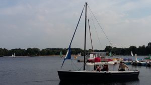 Ein neuer Polyvalk am Unterbacher See - Die Überführungscrew