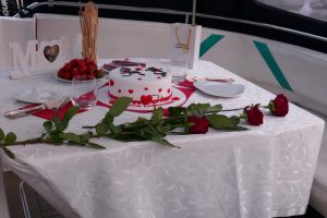 Heiratsantrag an Bord der Motoryacht Betti in Düsseldorf