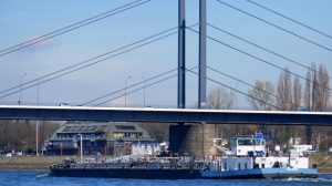 Traumtagefahrt und ein toller Ausflug mit der Diko - Binnenmotorschiff Celsius bei der Theodor-Heuss-Brücke