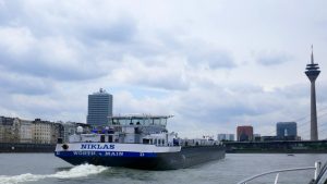 Am ersten Mai 2018 mit der Motoryacht auf dem Rhein